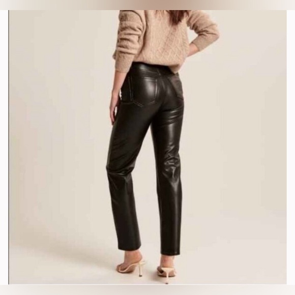 Abercrombie & Fitch The 90s Straight Ultra High Rise Faux Leather pants 30/10L - Picture 2 of 9
